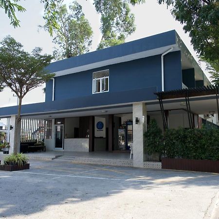 Deejai Hotel Си Рача Екстериор снимка