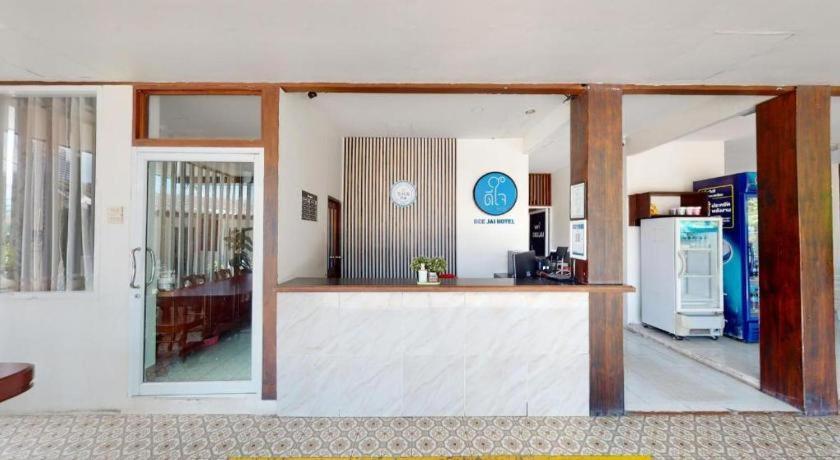 Deejai Hotel Си Рача Екстериор снимка